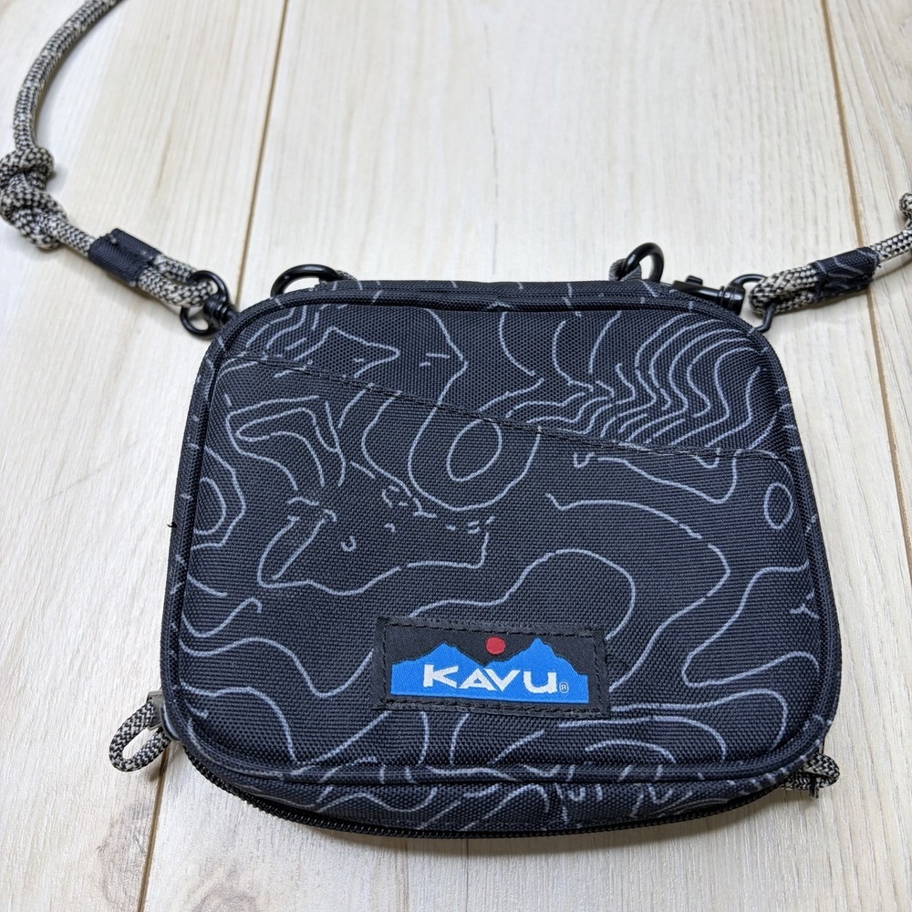 KAVU Safety Cove Case Black Gray Too Print Pockets Zipper Rope Shoulder Strap